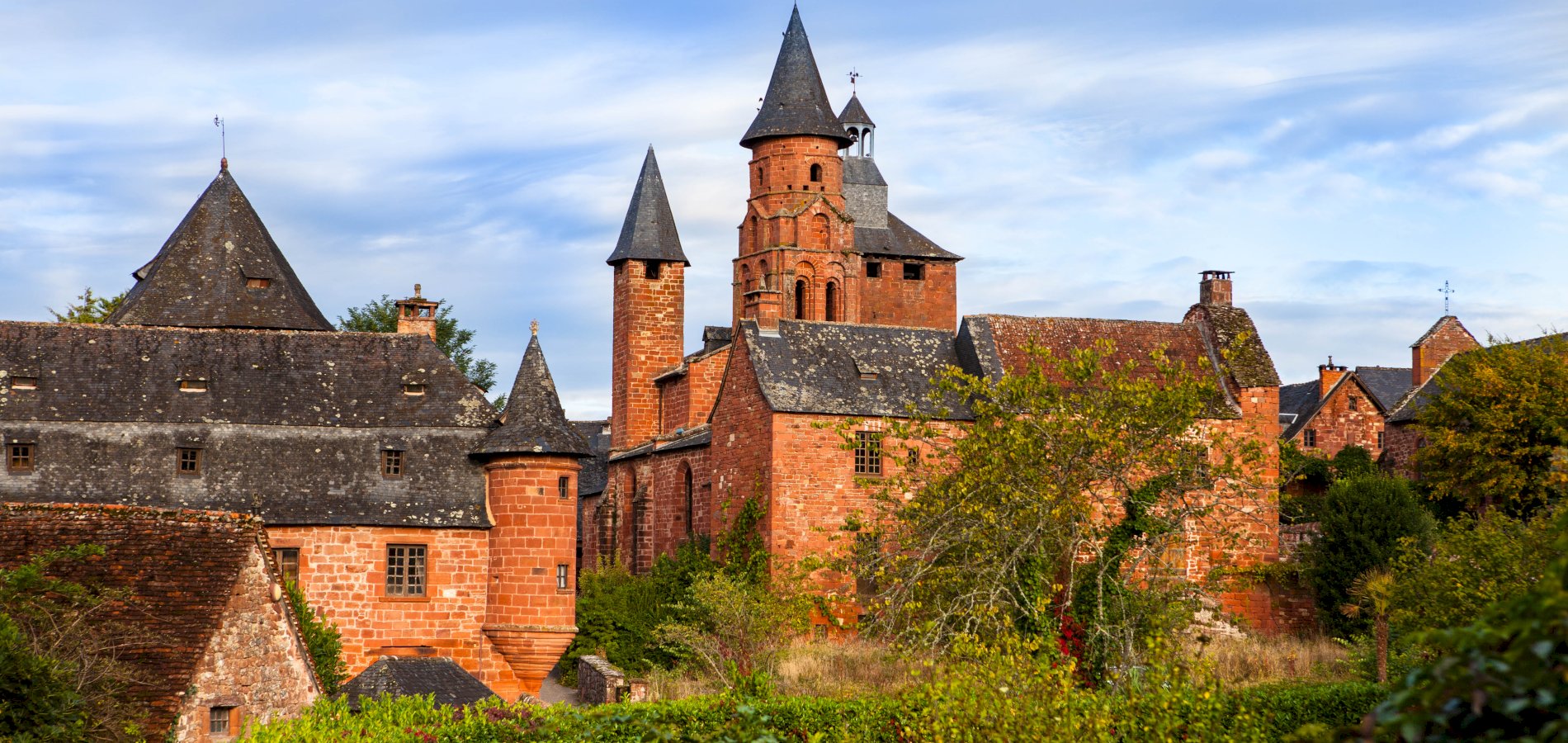 Ophorus Tours - Collonges-la-Rouge & Carennac: Discovering Timeless Villages