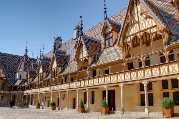 Ophorus Tours - Basel Private Transfer to Beaune