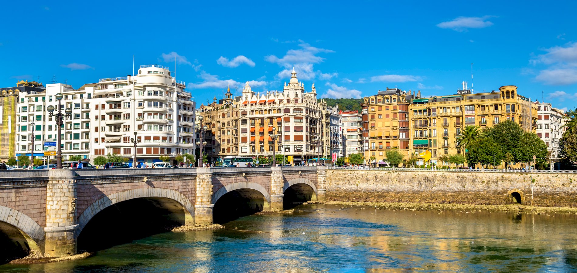 Ophorus Tours - French Vineyards to Basque Country: Private Transfer Bordeaux to San Sebastian