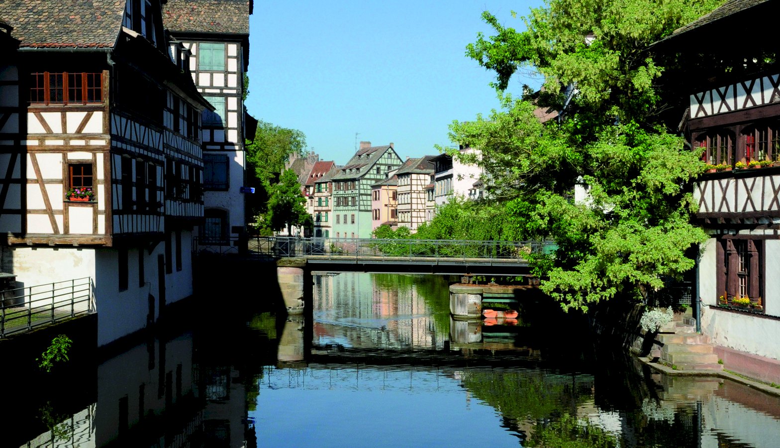 Ophorus Tours - From Paris to Strasbourg Private Transfer