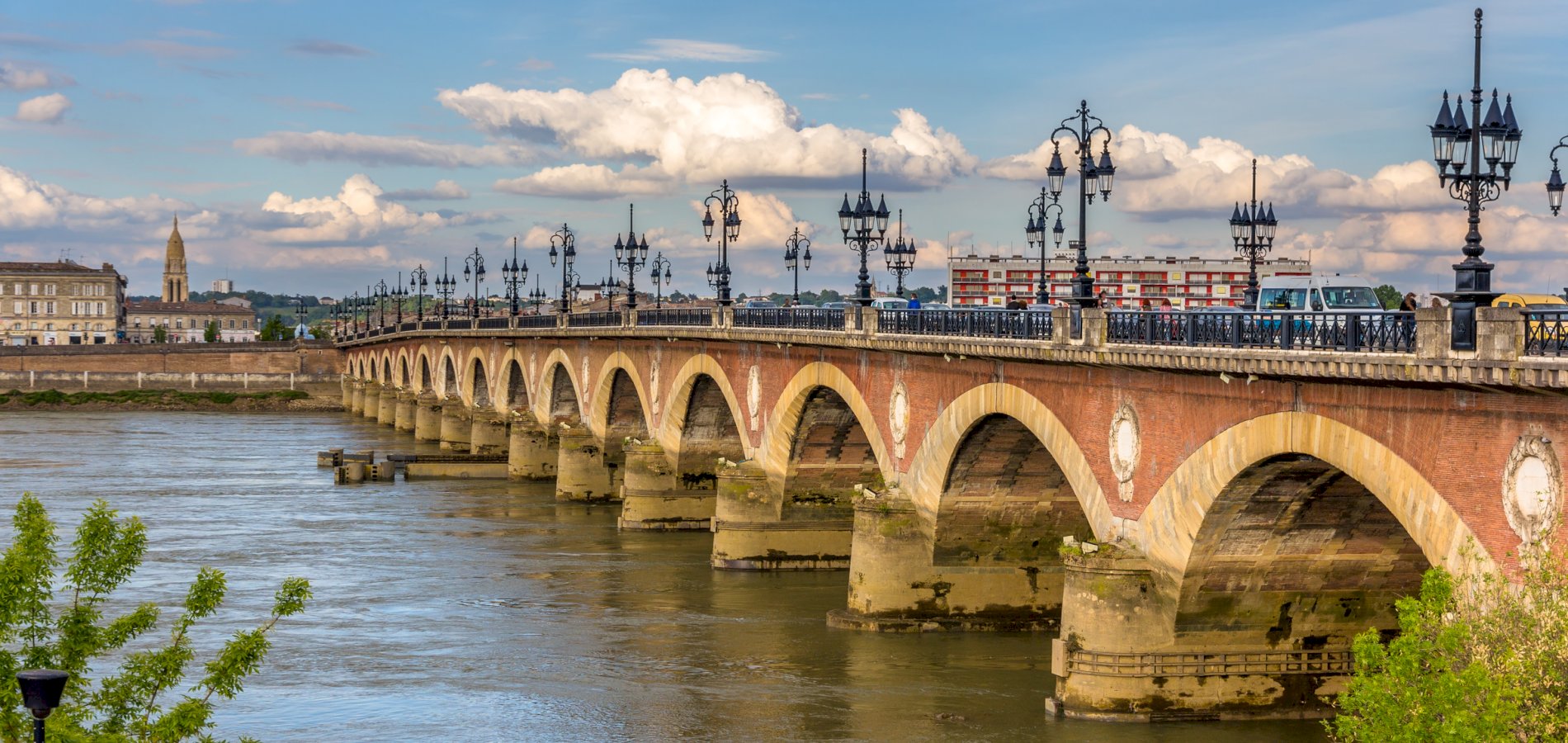 Ophorus Tours - Saint Emilion Private Transfer to Bordeaux