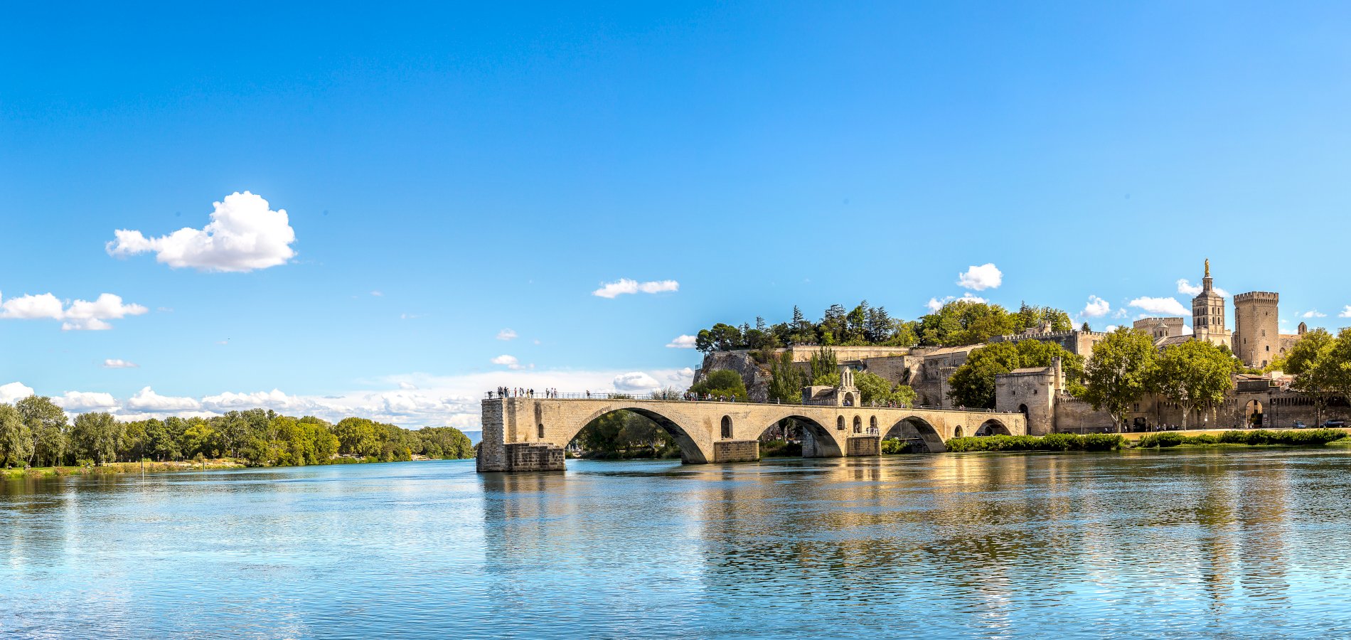 Ophorus Tours - From Toulouse to Avignon Private Transfer