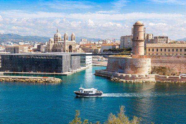 Ophorus Tours - From Lyon to Marseille Private Transfer