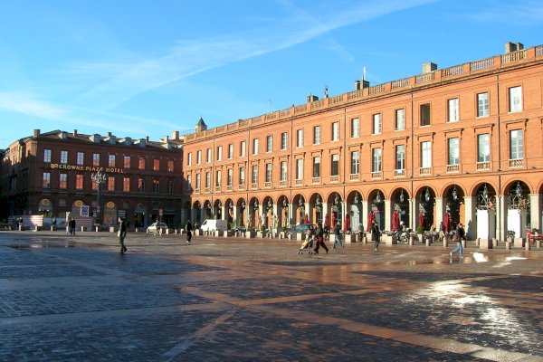 Ophorus Tours - From Sarlat la Canéda to Toulouse Private Transfer