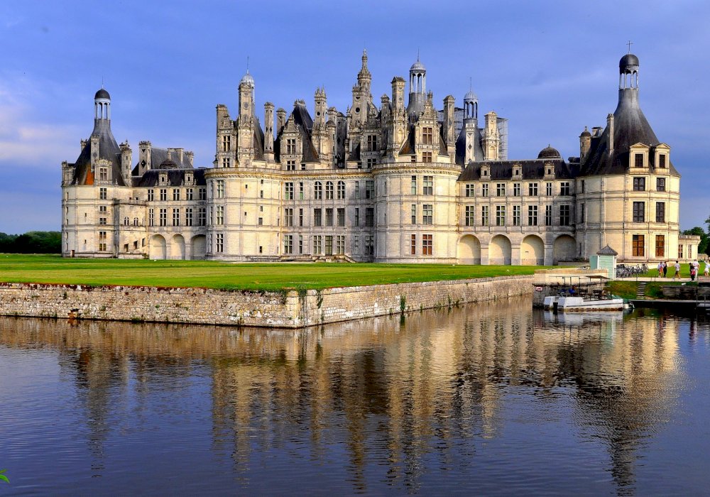 Chenonceau & Chambord Loire Valley Castles Private Day Trip from Tours