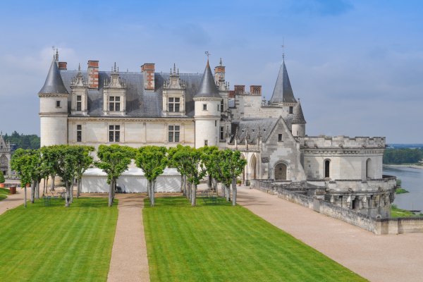 Ophorus Tours - Bayeux Private Transfer to Amboise